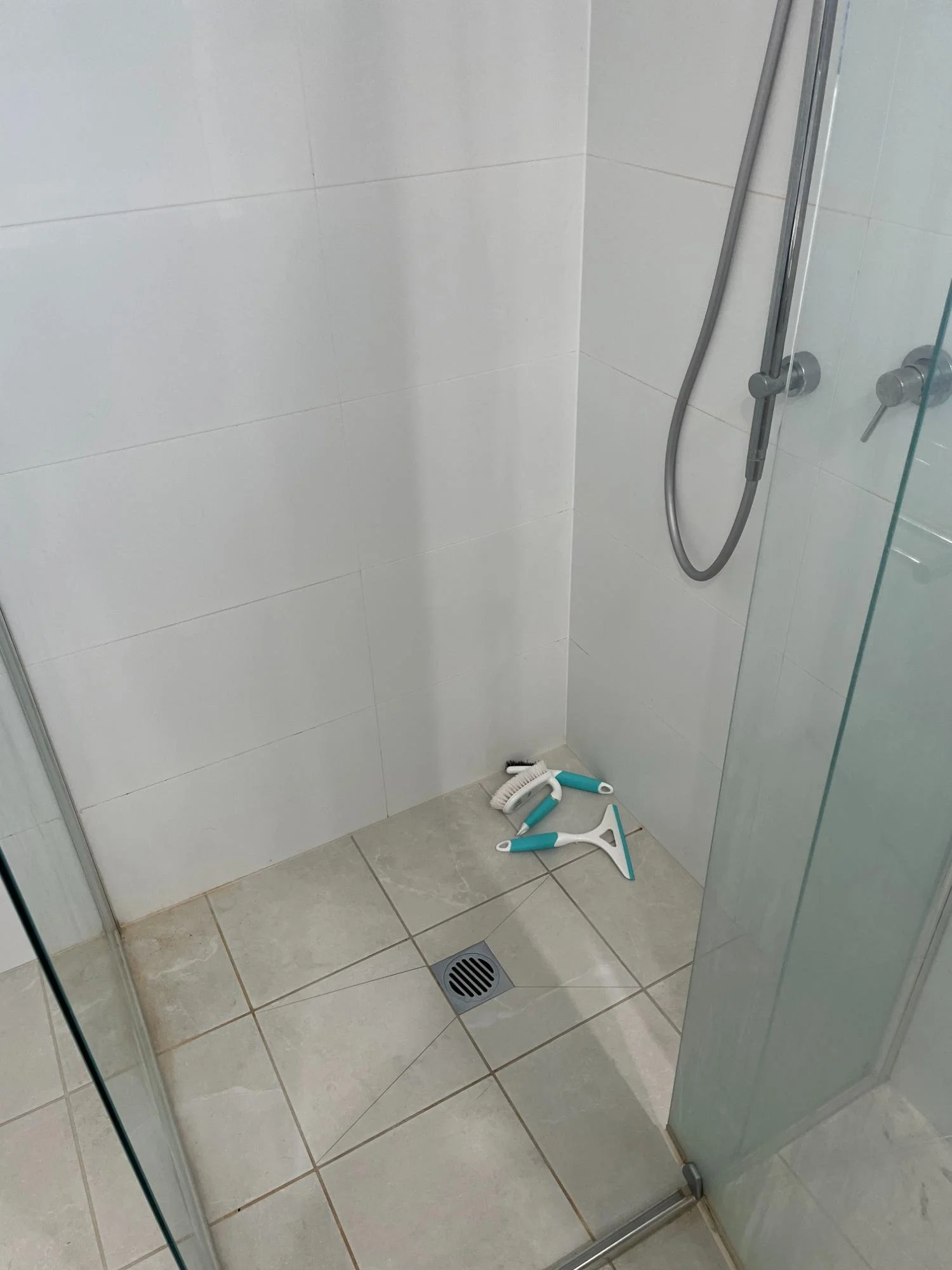 Shower before deep cleaning by Kat Clean Sydney, NSW