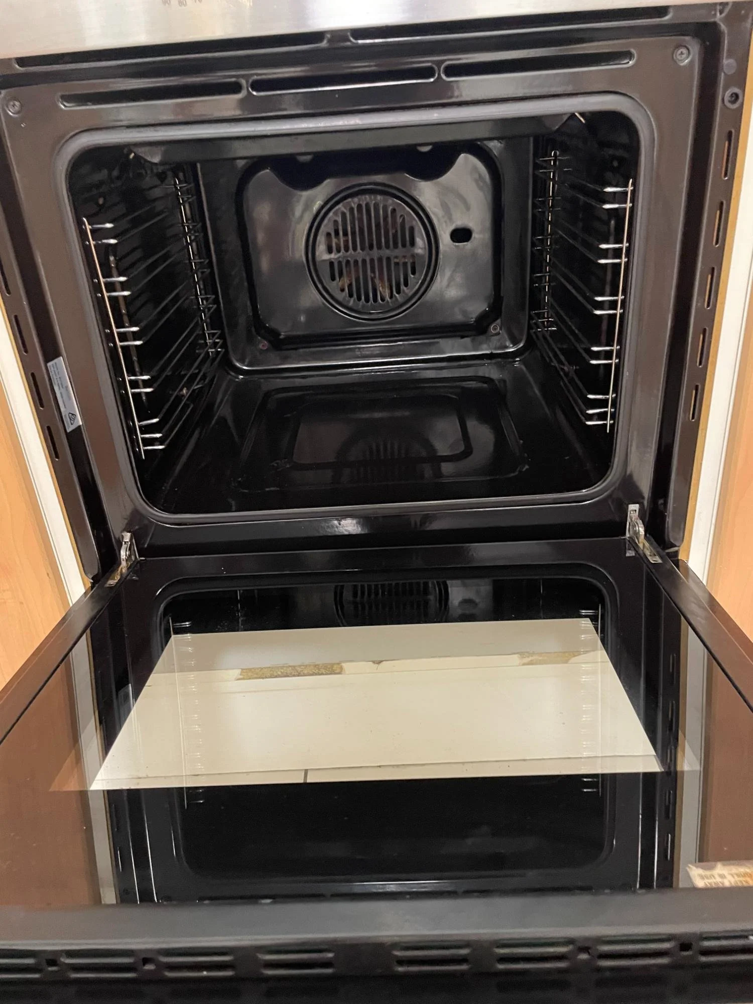 Oven in kitchen after deep cleaning by Kat Clean Sydney, NSW