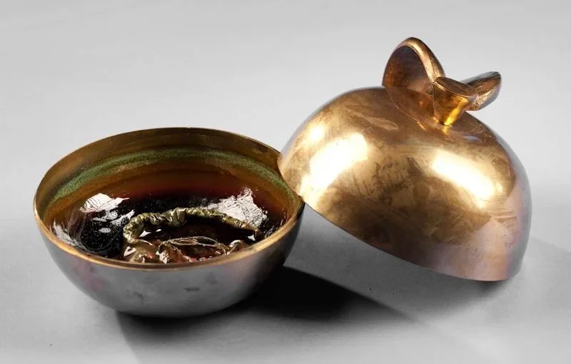 Don't Touch (1998 - 2026). Mixed media.