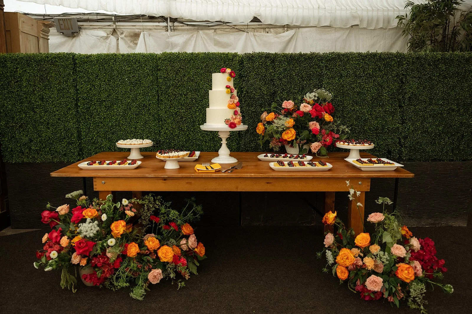 GretaClaireWedding_CocktailHour_0823.jpg