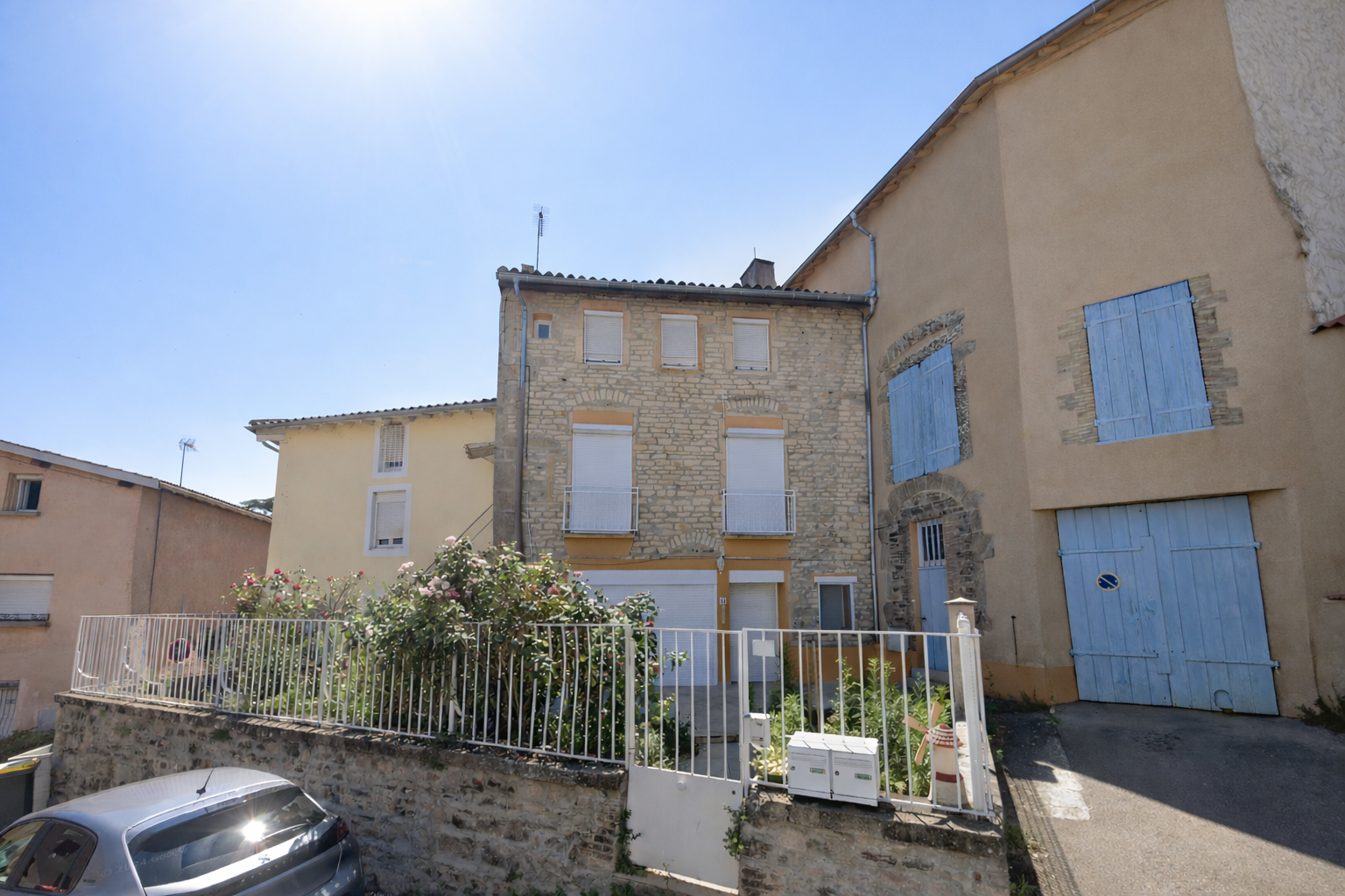 Découpe d'immeuble dans le Rhône