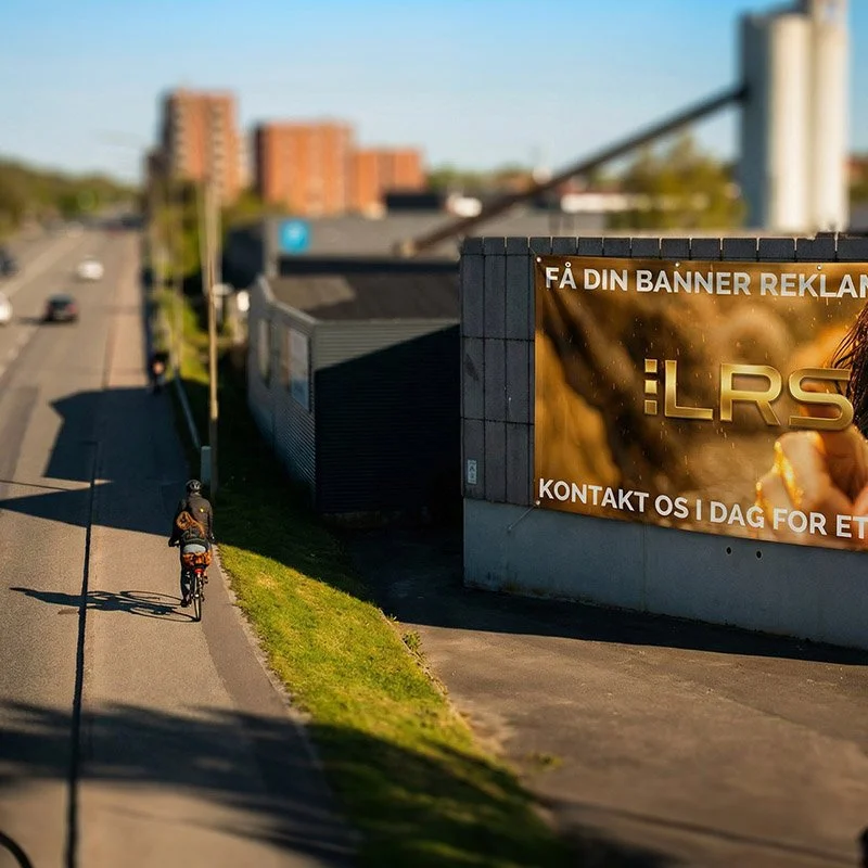 Facade Banner reklame, Østre Allé i Aalborg på Foderland bygningen