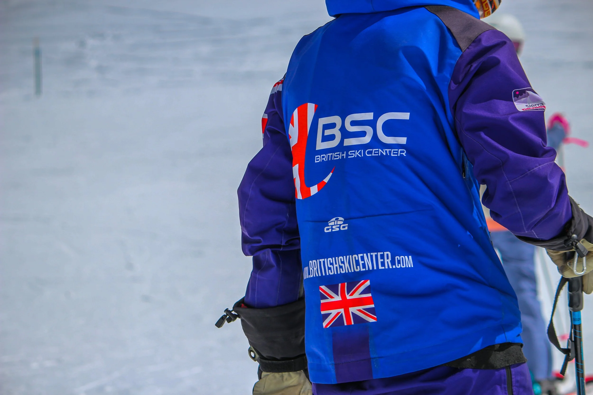 english ski instructor in Sierra Nevada wearing a british ski center uniform