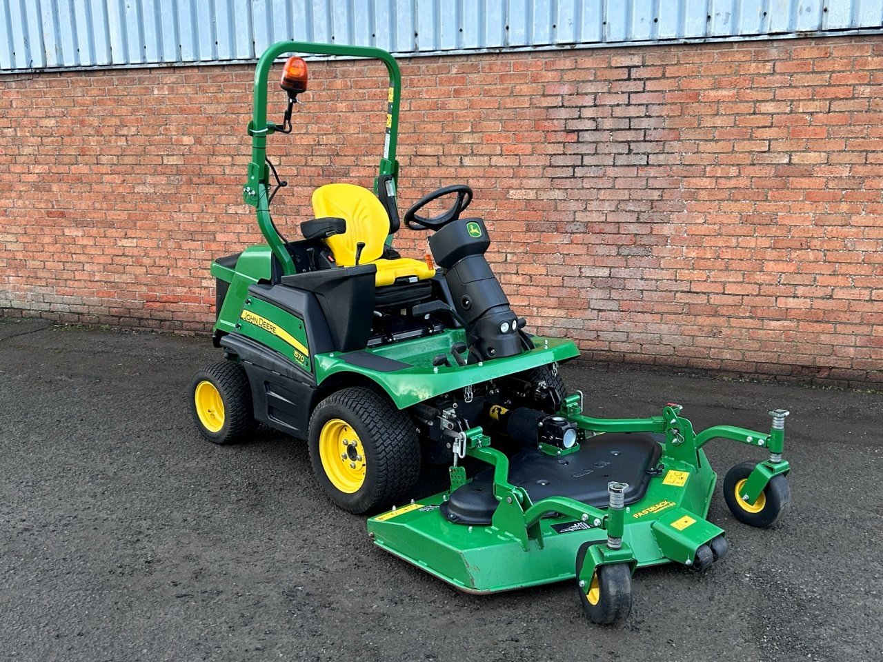John Deere 1570