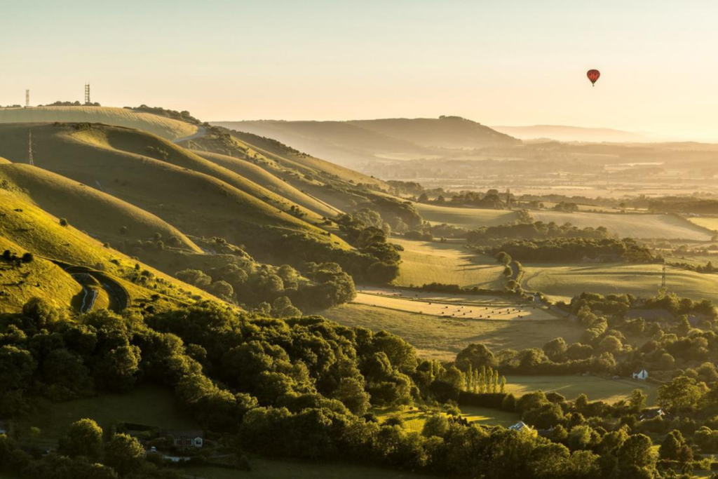 Baloon-ride-over-the-South-Downs-Robert-Maynard.1800-x-1200-1024x683.png