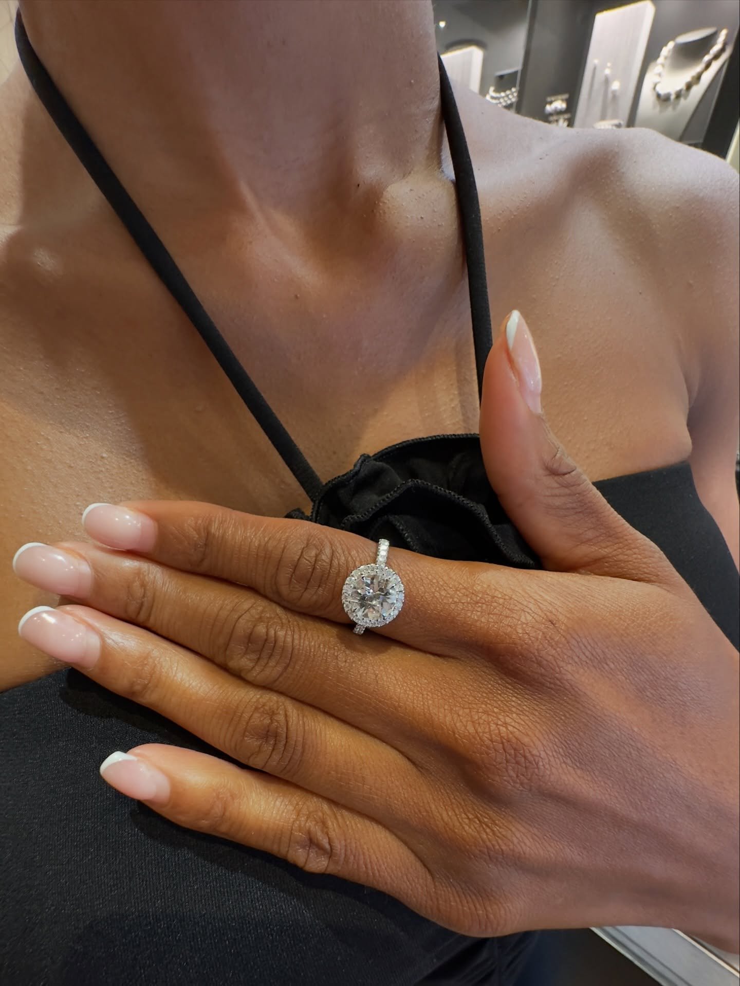 Smukkeste ring med diamanter og hvid topas💍 23.900kr #gold #diamonds #christmaswish