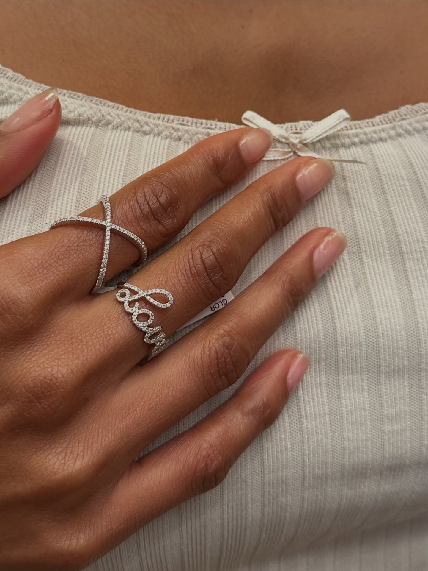 Lovering koster 9900kr og krydsring 18.900kr #gold #diamonds