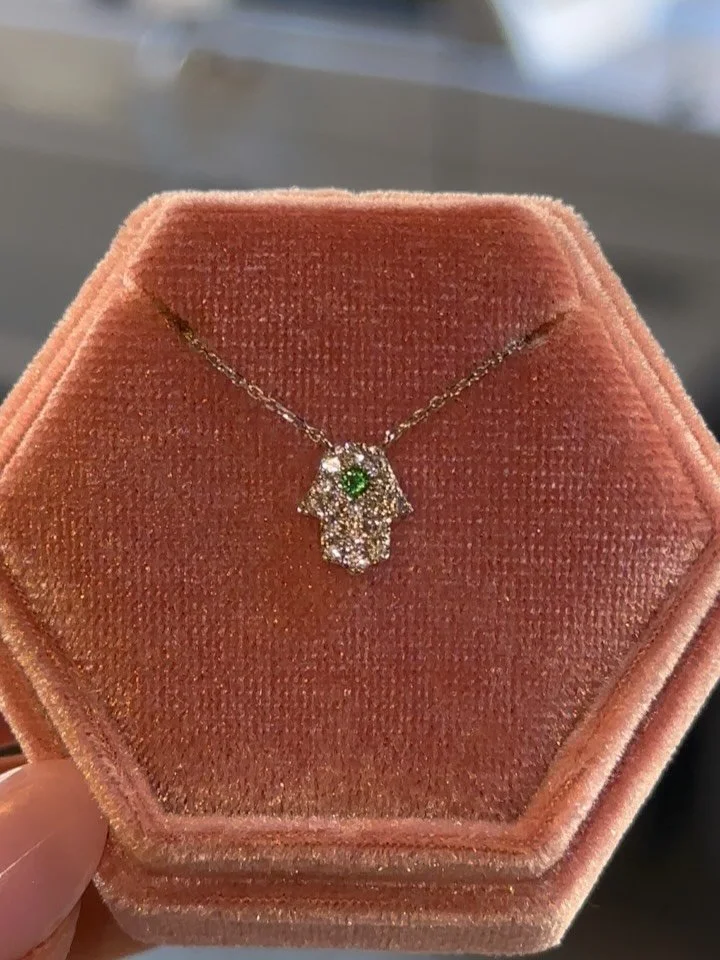 Fin k&aelig;de med diamanter💎🪬Prisen er 7900kr #gold #diamonds #finejewelry #love