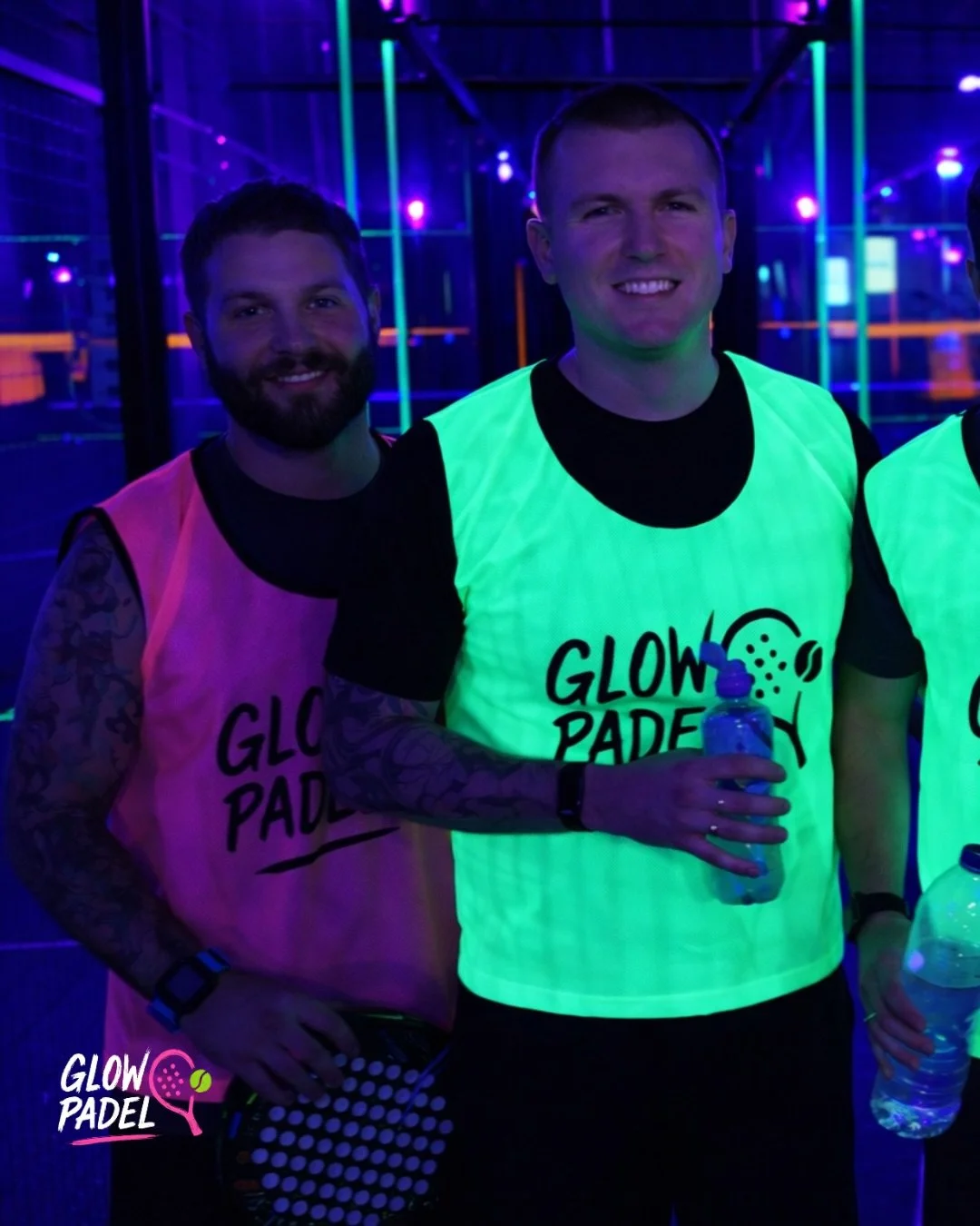 Glow Padel. The ultimate social 🔥

#glowpadel #padeluk #glowinthedarkpadel #neonsports #devon