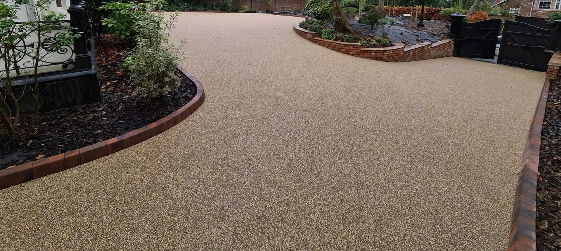 Resinbound driveway cream.jpg