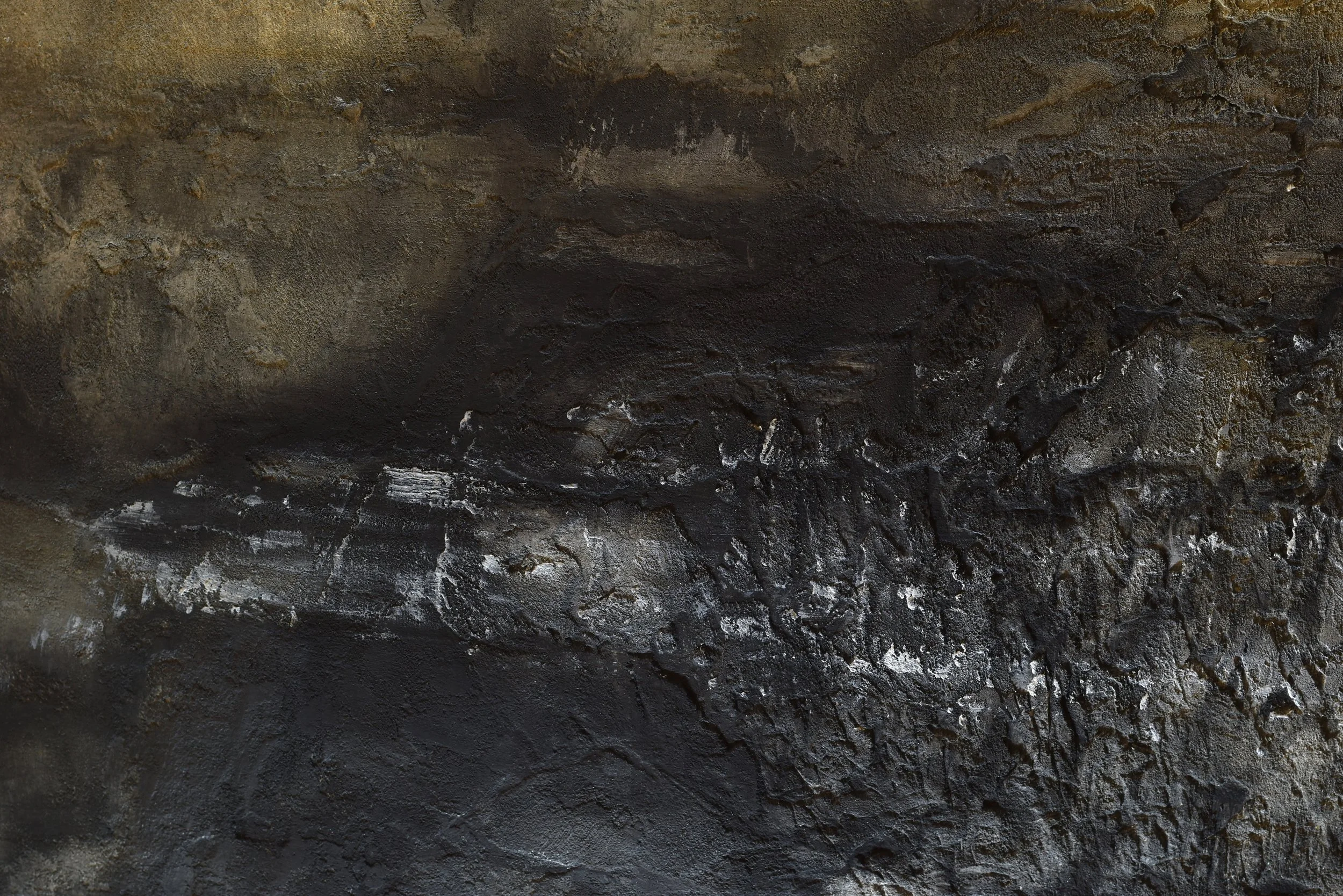 Voix d'ombres, Bas relief sculpté et peint sur chassîs en bois