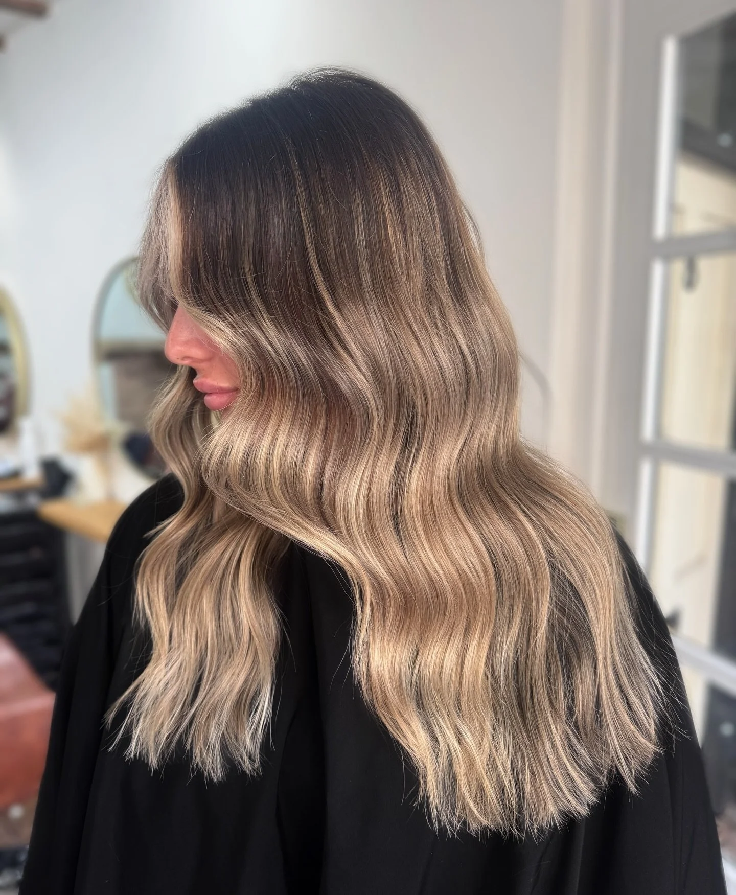 Soft, lived-in blonde
Seamless blend, effortless grow-out

#blonde #livedinhair #brunnette