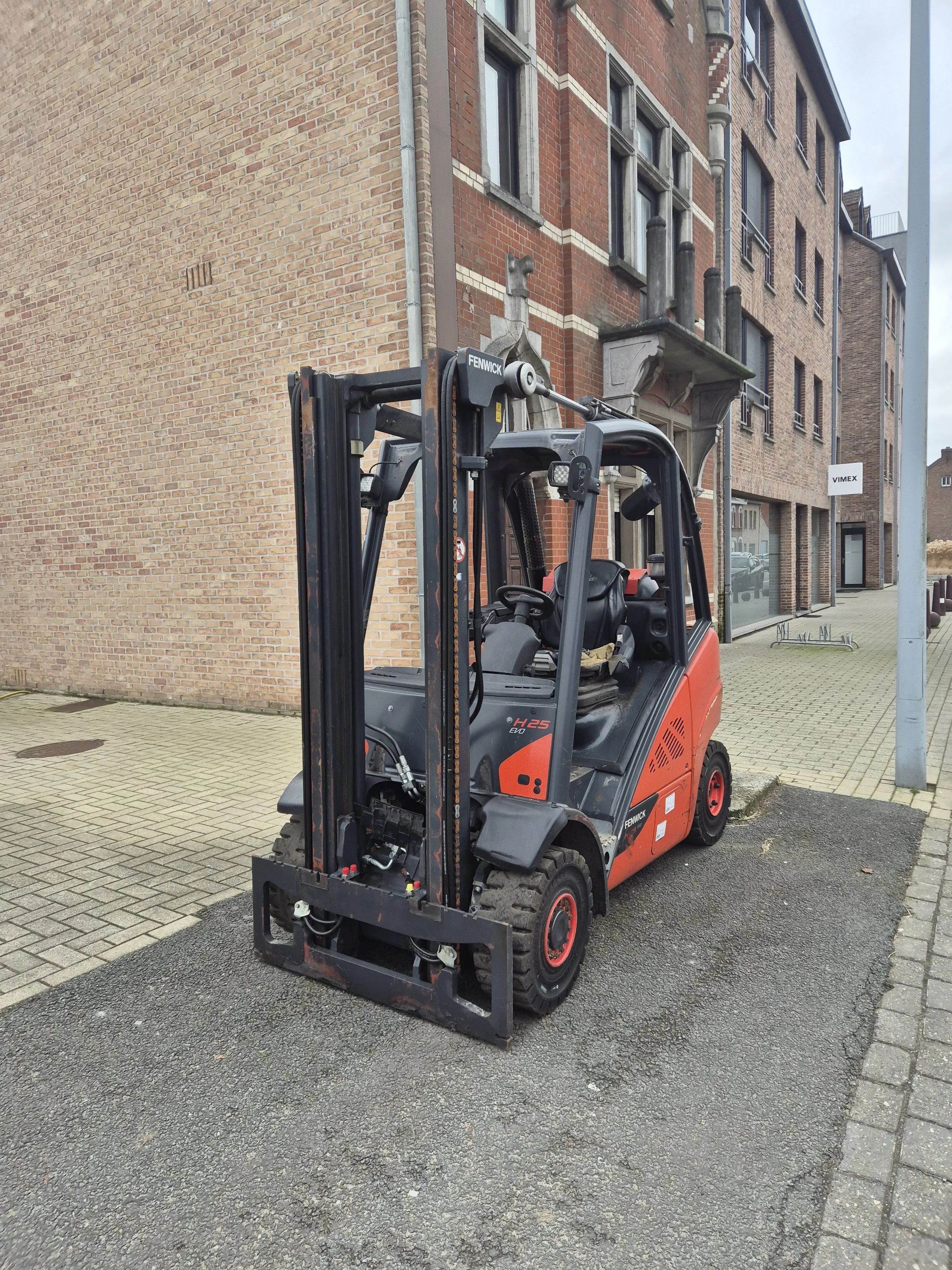 LINDE H25T-02 | 2019 | 6.200 H | ST