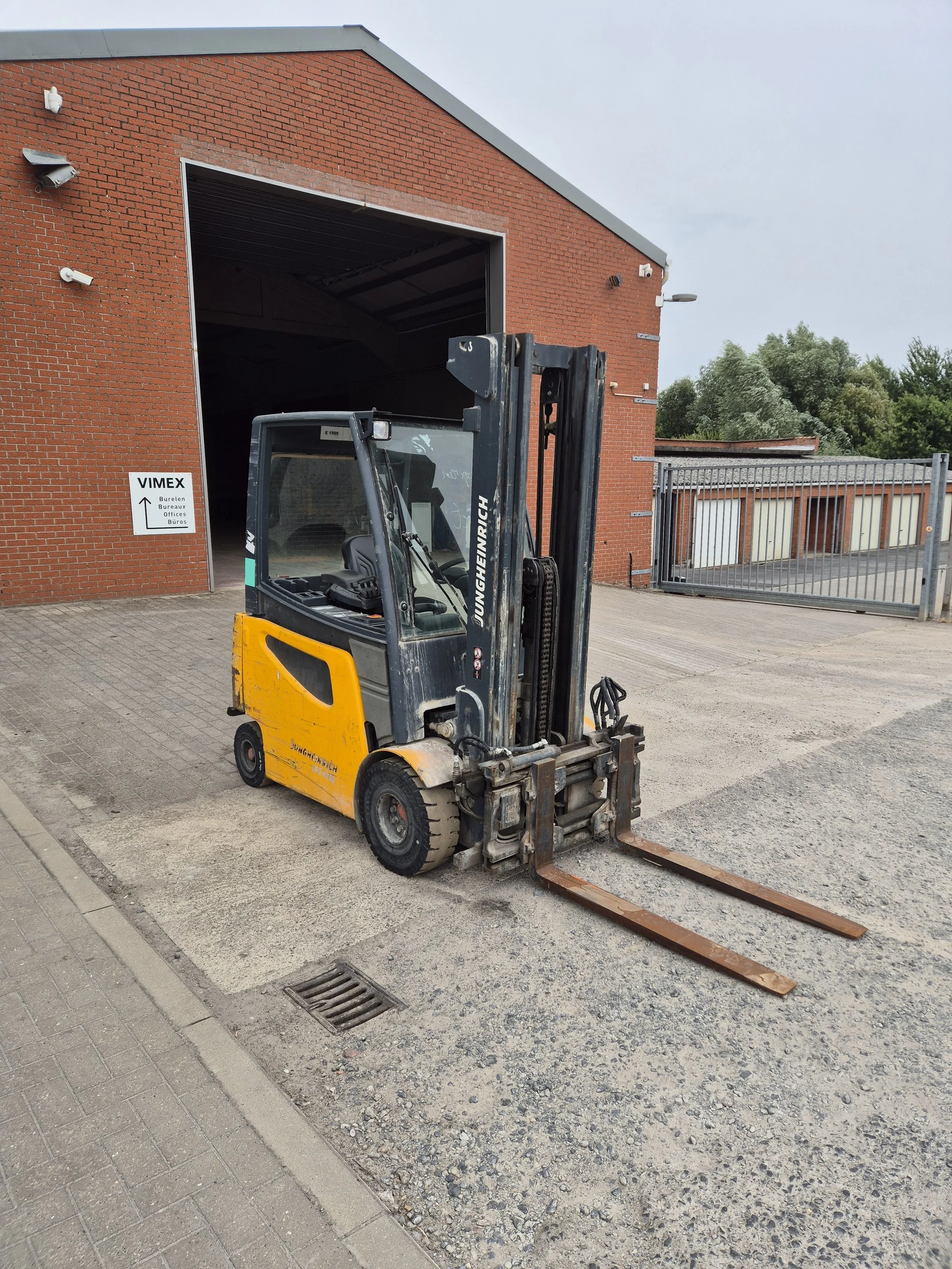 JUNGHEINRICH EFG425k | 2014 | 10.102H | TX | 4F | 2019 BATTERY