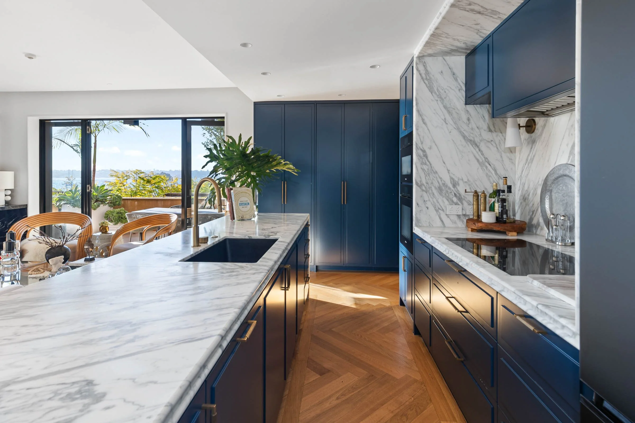 Kitchen2.jpg