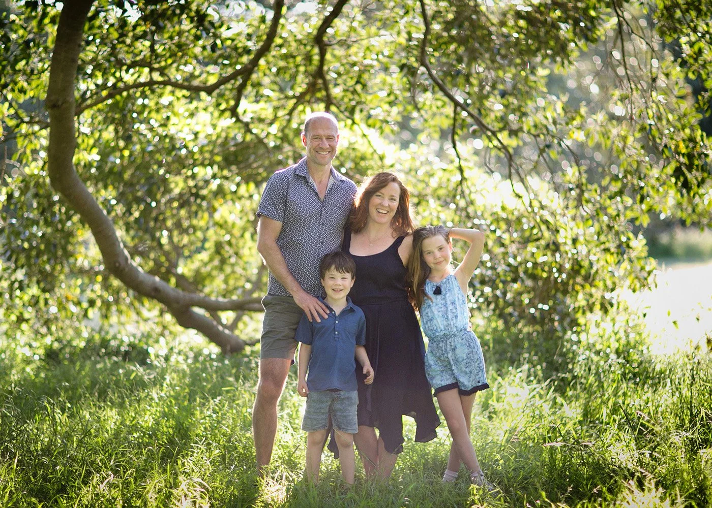 sydney-family-centennial-park-arbor-portrait.jpg