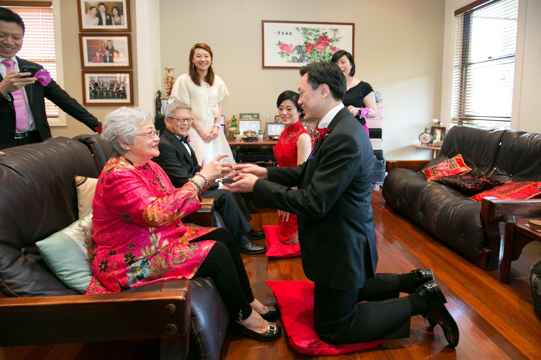 Chinese tea ceremony with family, Sydney wedding