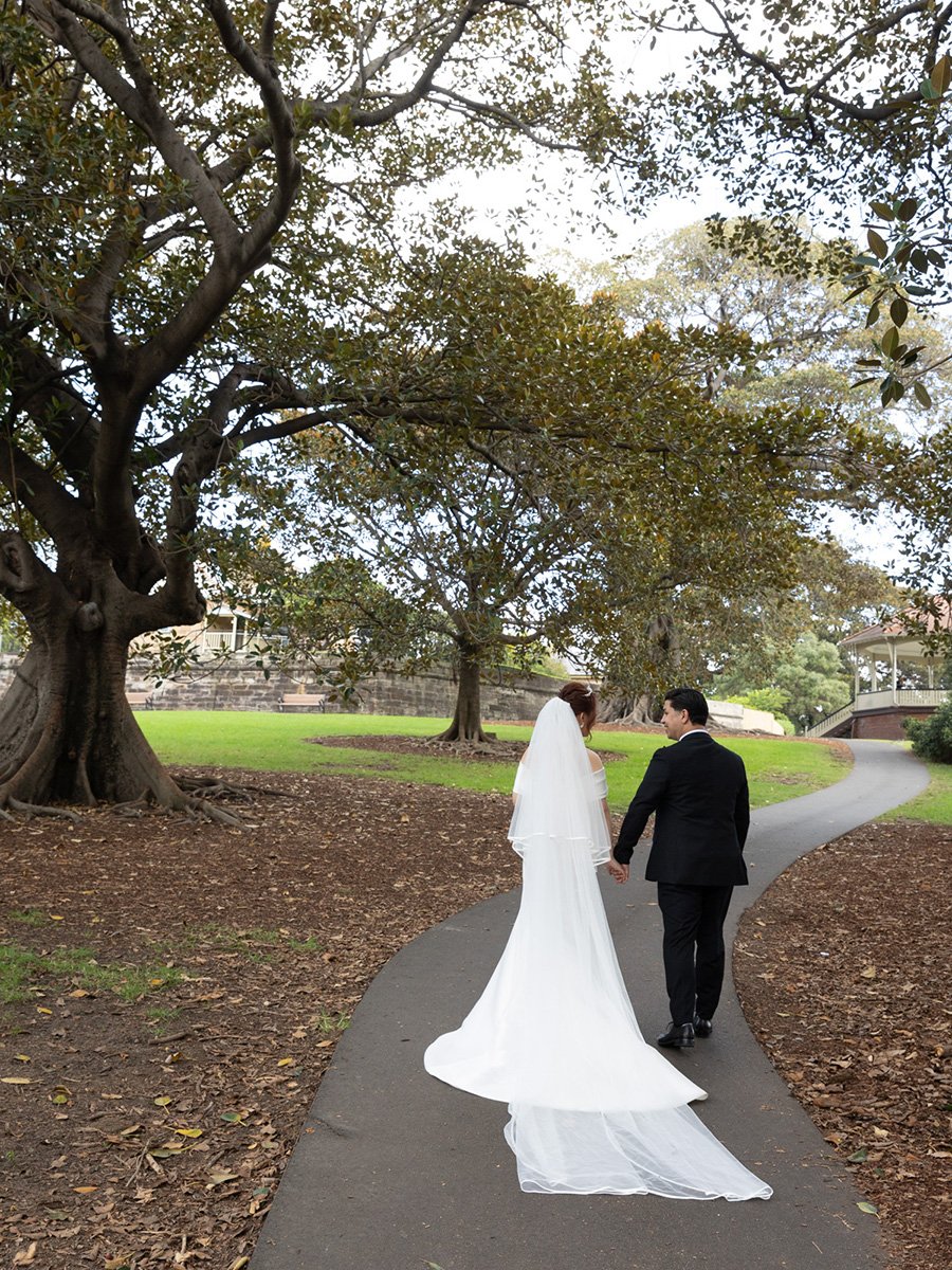 Couple on the path through Observatory Hill, Sydney