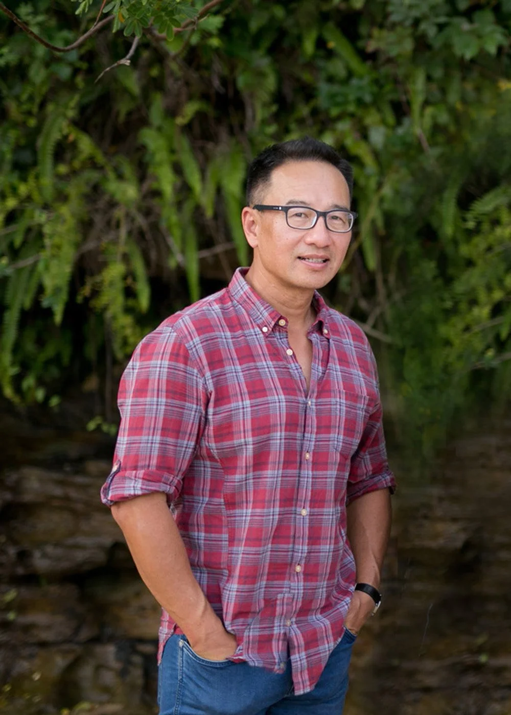 Relaxed portrait of sydney photographer Ben Teh