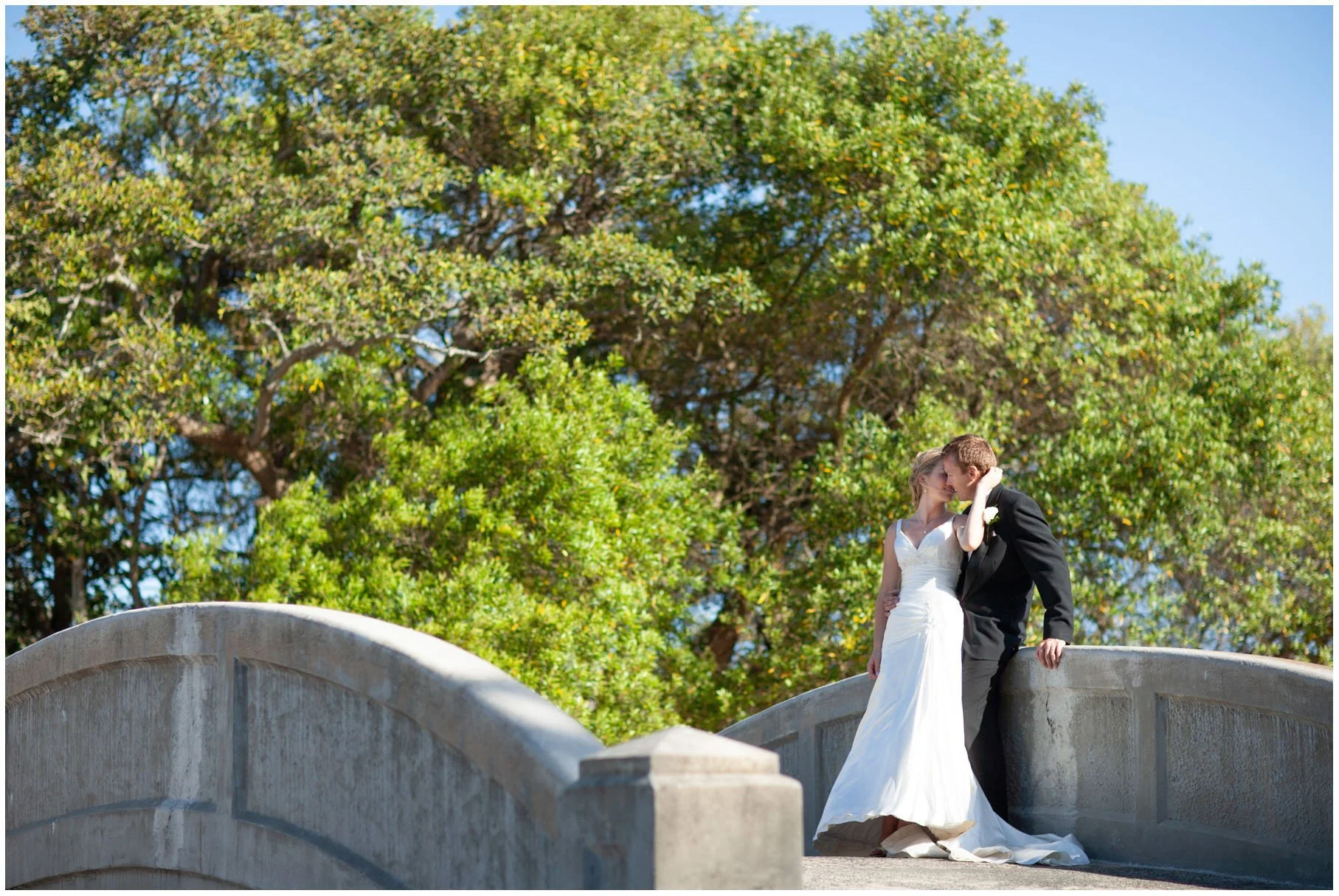 Couple at Balmoral Beach bridge