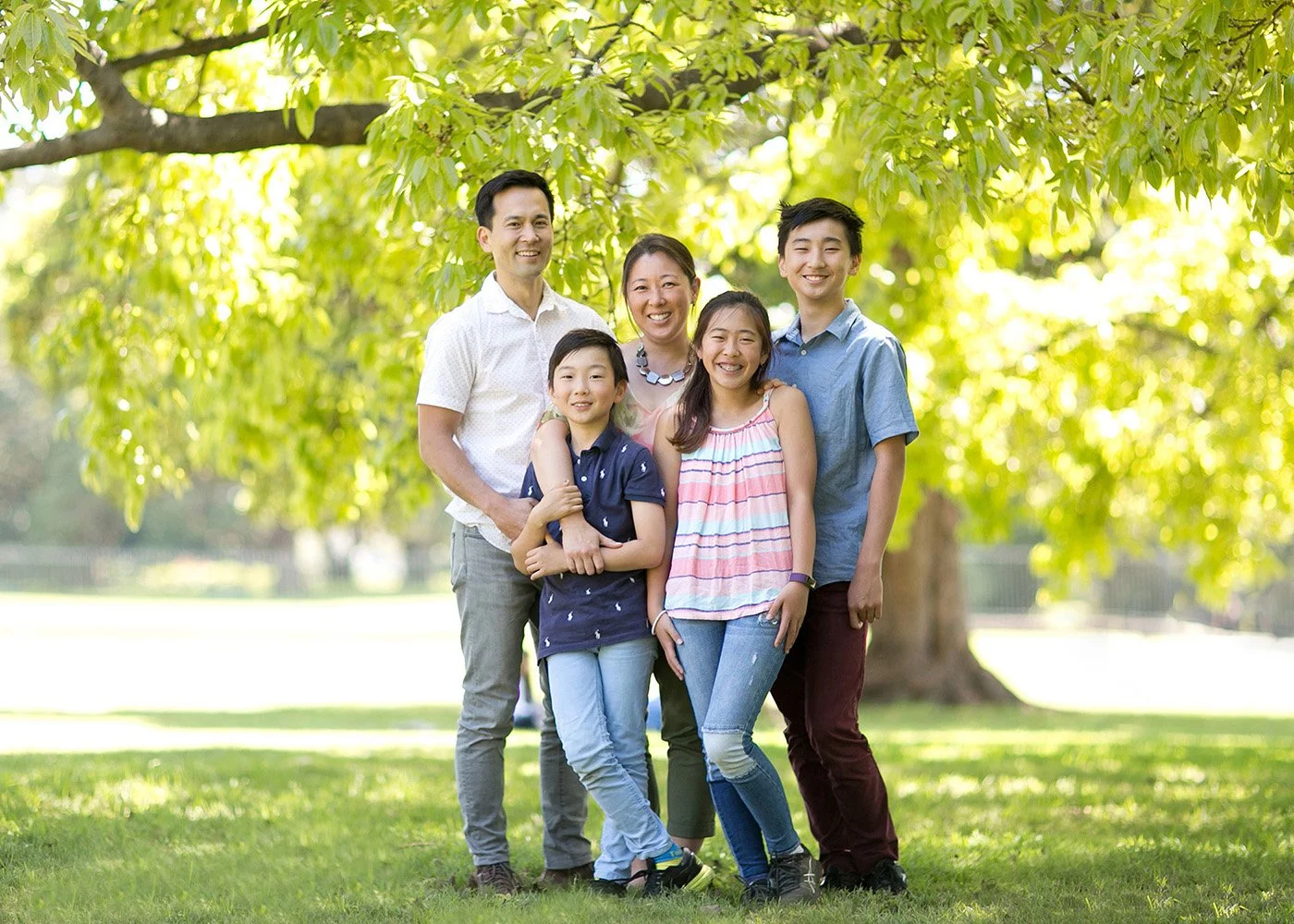 sydney-family-botanic-gardens-under-tree-portrait-joy.jpg