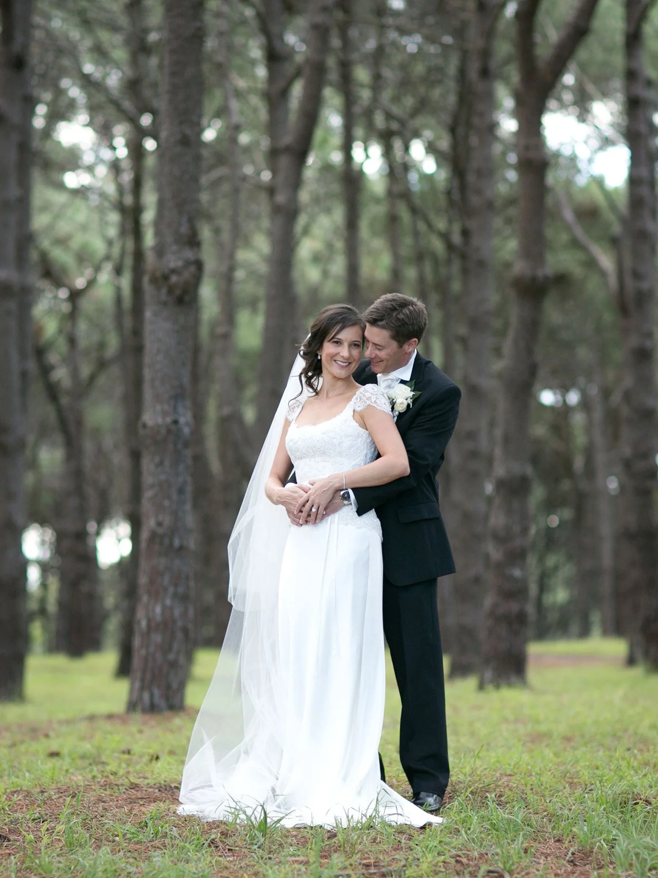 sydney-wedding-photography-centennial-park-forest-embrace.jpg