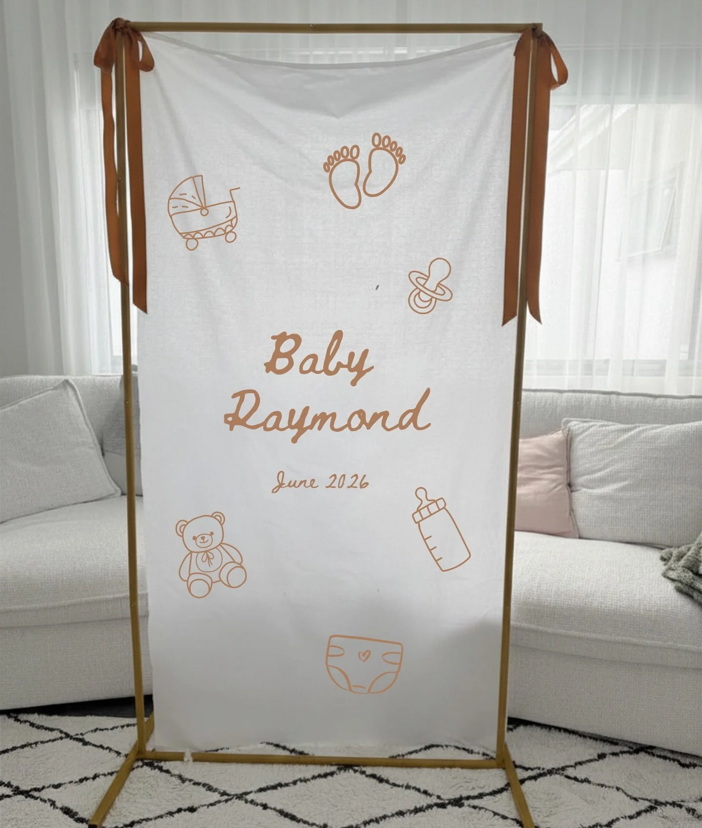 Baby Raymond 🤎

Our personalised fabric baby shower signs are custom designed to suit your theme, with your choice of colours, fonts and illustrations. The perfect backdrop for celebrating your newest arrival. 👶🧸

#babyshower #babyshowerdecor #bab