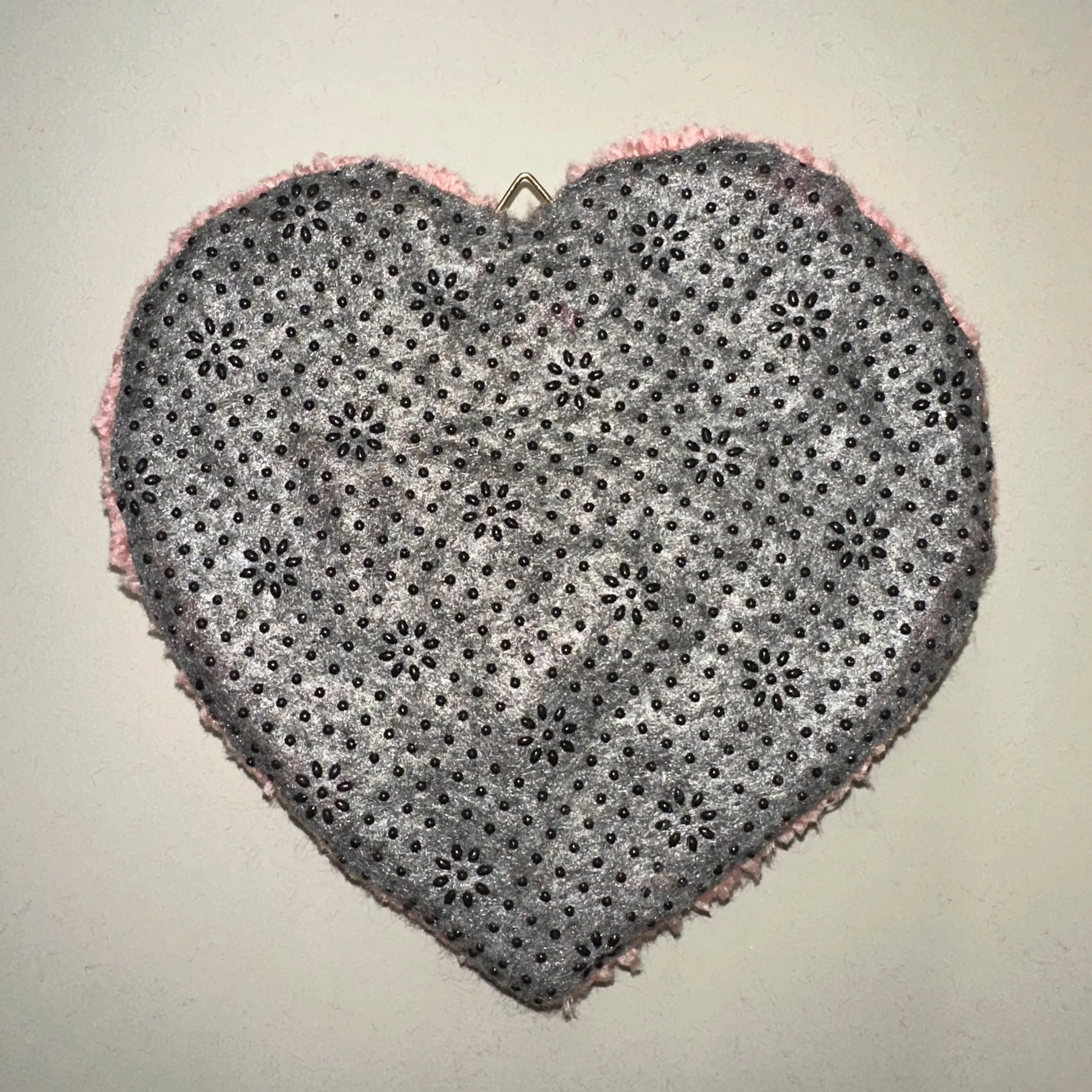 pink.+heart+wall+hanging+back.jpg