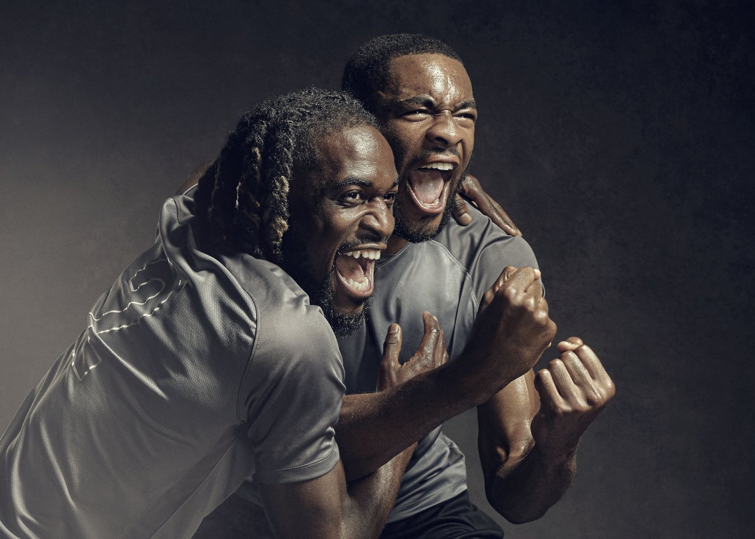 sports photography from Jon Enoch - football players celebrate