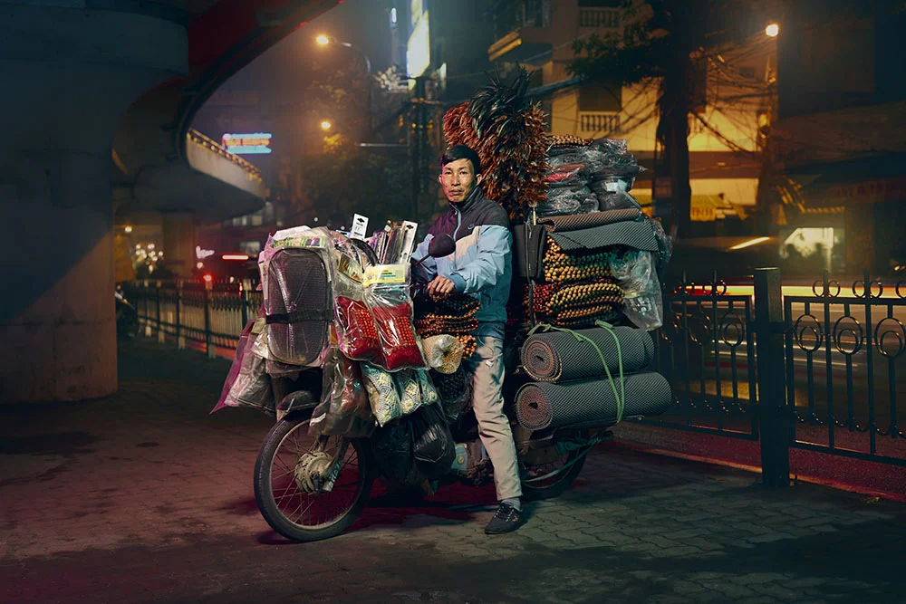 Hanoi_car bits man_rt.jpg