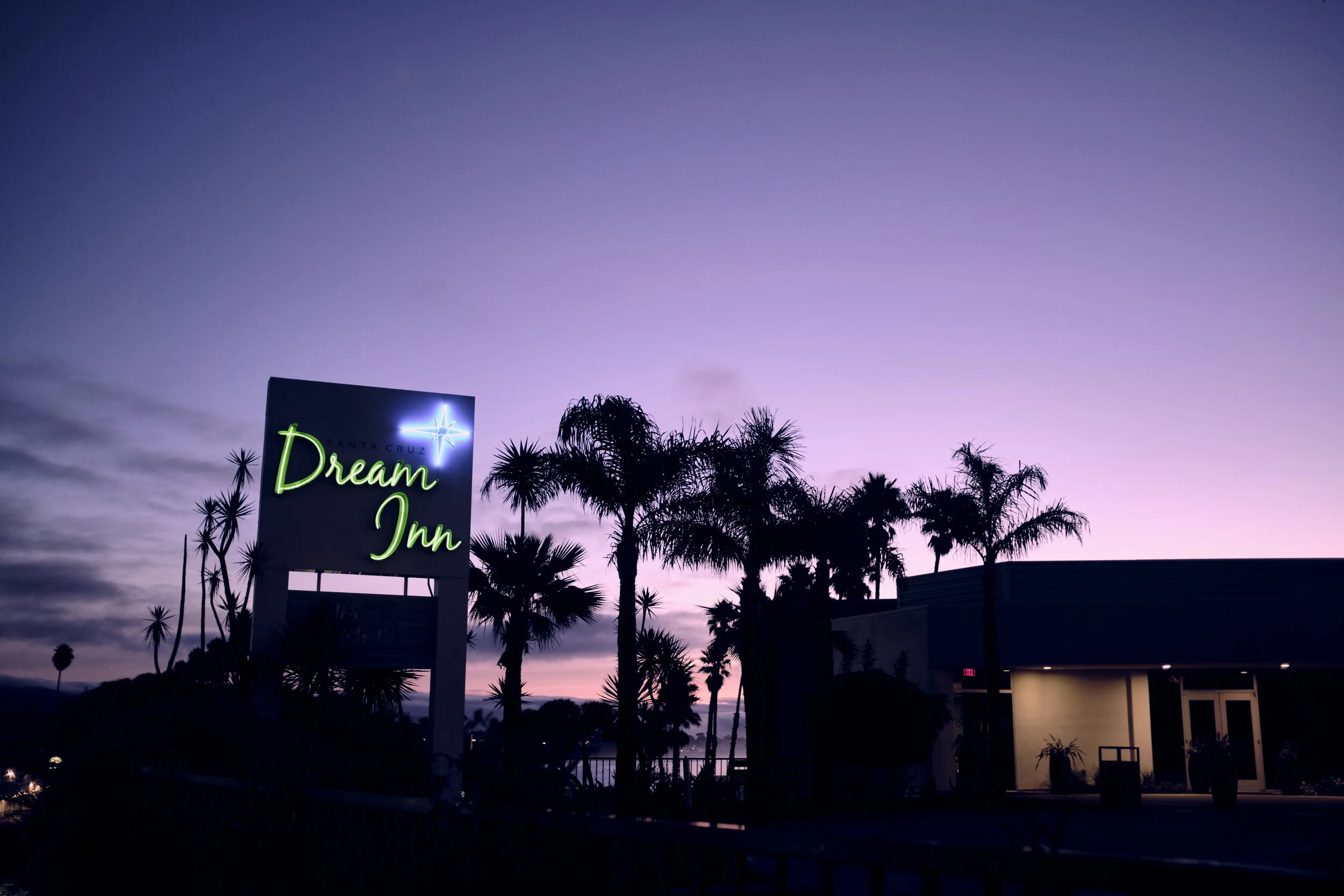 The Dream Inn - Santa Cruz by lifestyle photographer Jon Enoch