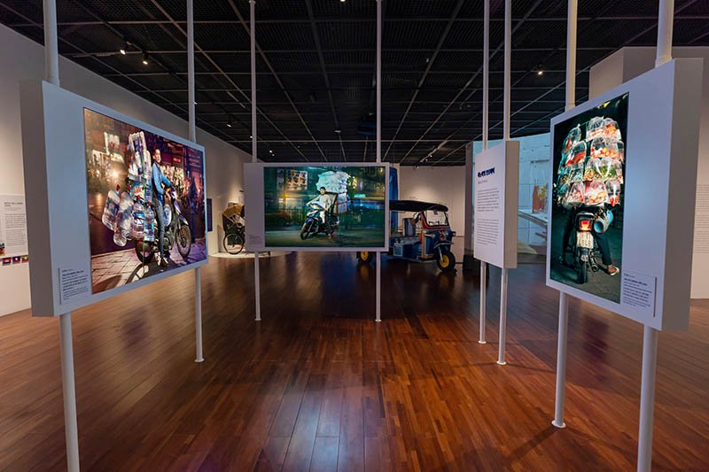 Photogrpaher Jon Enoch's Bikes of Hanoi exhibition on show in South Korea