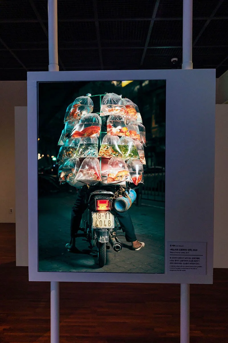 Photogrpaher Jon Enoch's Bikes of Hanoi exhibition on show in South Korea