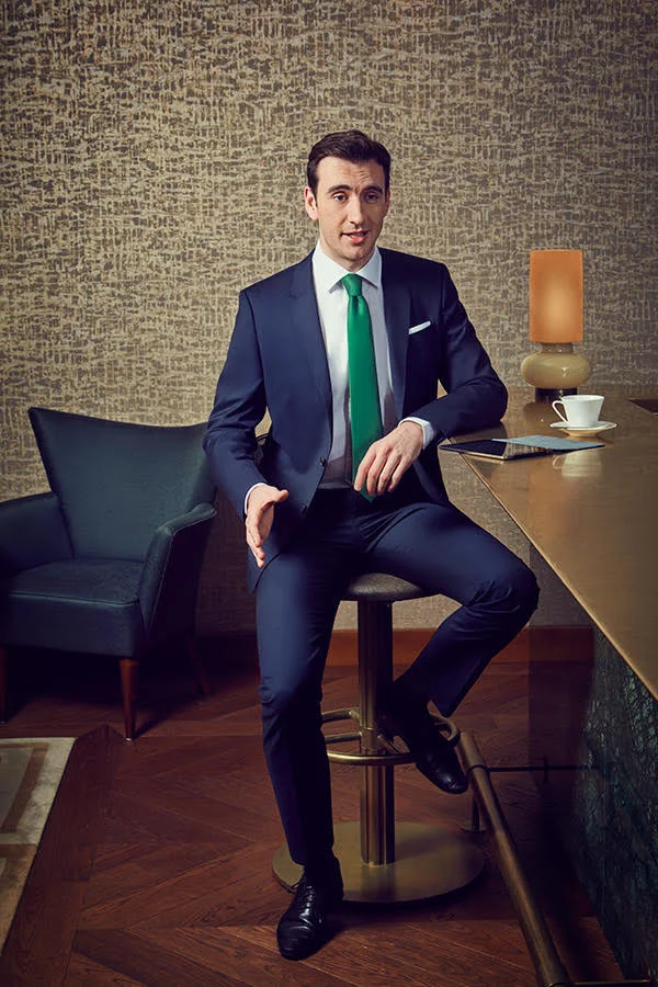 Investec final staff pictures by corporate advertising photographer Jon Enoch