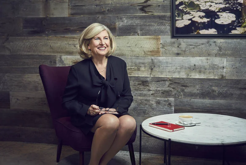 A modern contemporary corporate portrait by London based photographer Jon Enoch