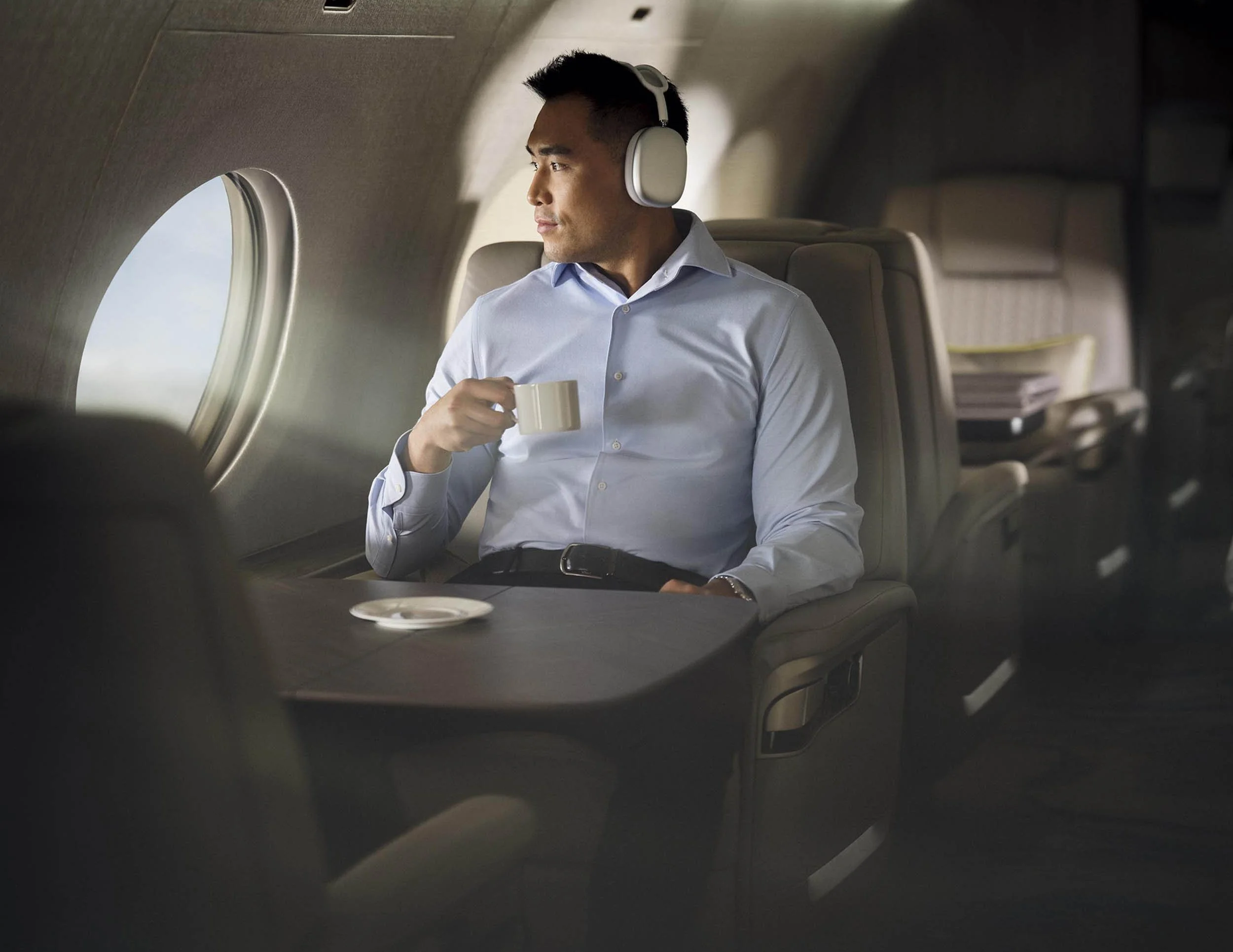 Qatar Executive
Private aviation · Brand photography
People, service and the private aviation experience.