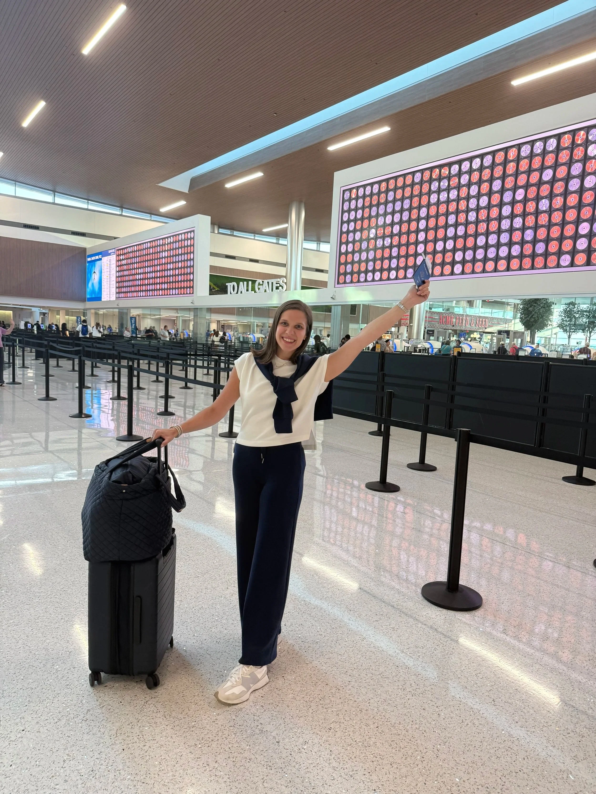 Sarah, founder of the Jubilant Jetsetter, creating exceptional luxury travel itineraries.