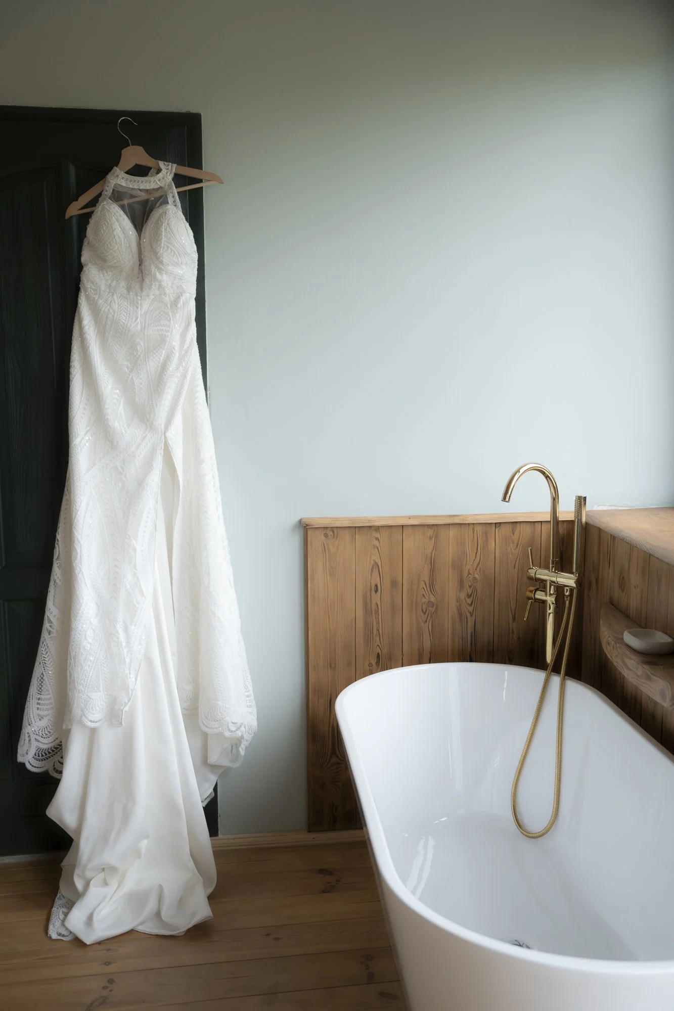 wedding dress photography in vienna and budapest