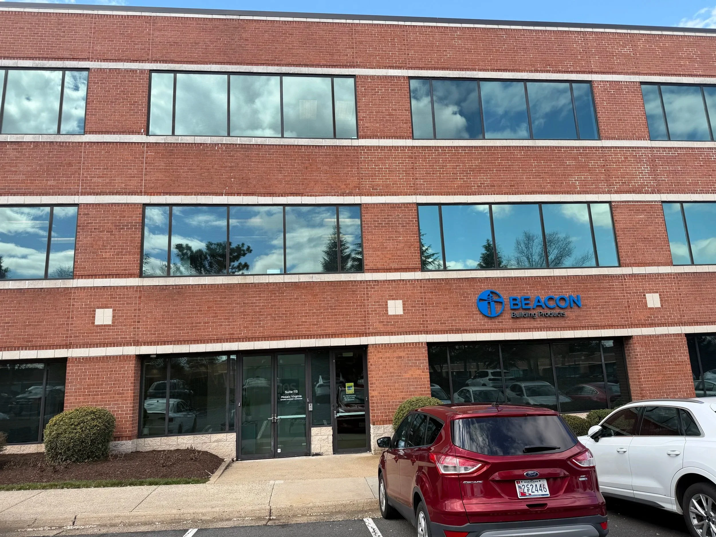 Outside the main entrance of Mosaic Virginia's Herndon clinic.