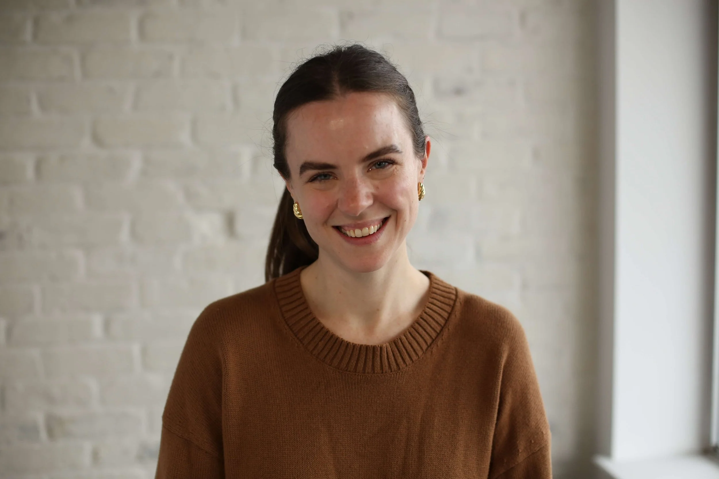 In-person and online somatic and IFS therapist in Brooklyn, NY, offering therapy for anxiety and life transitions.