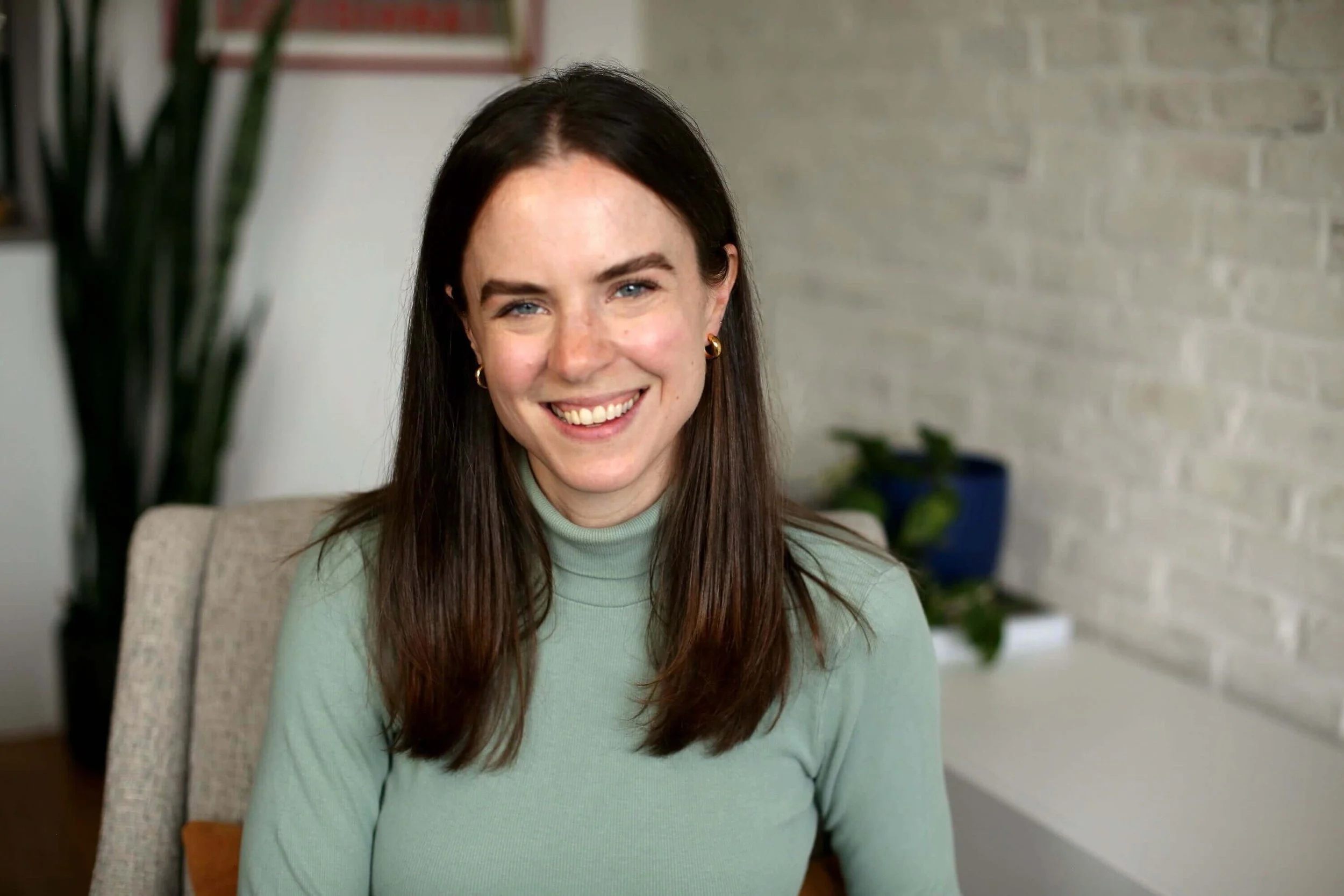 In-person somatic and IFS therapist in Fort Greene, Brooklyn and online therapist in NY state.