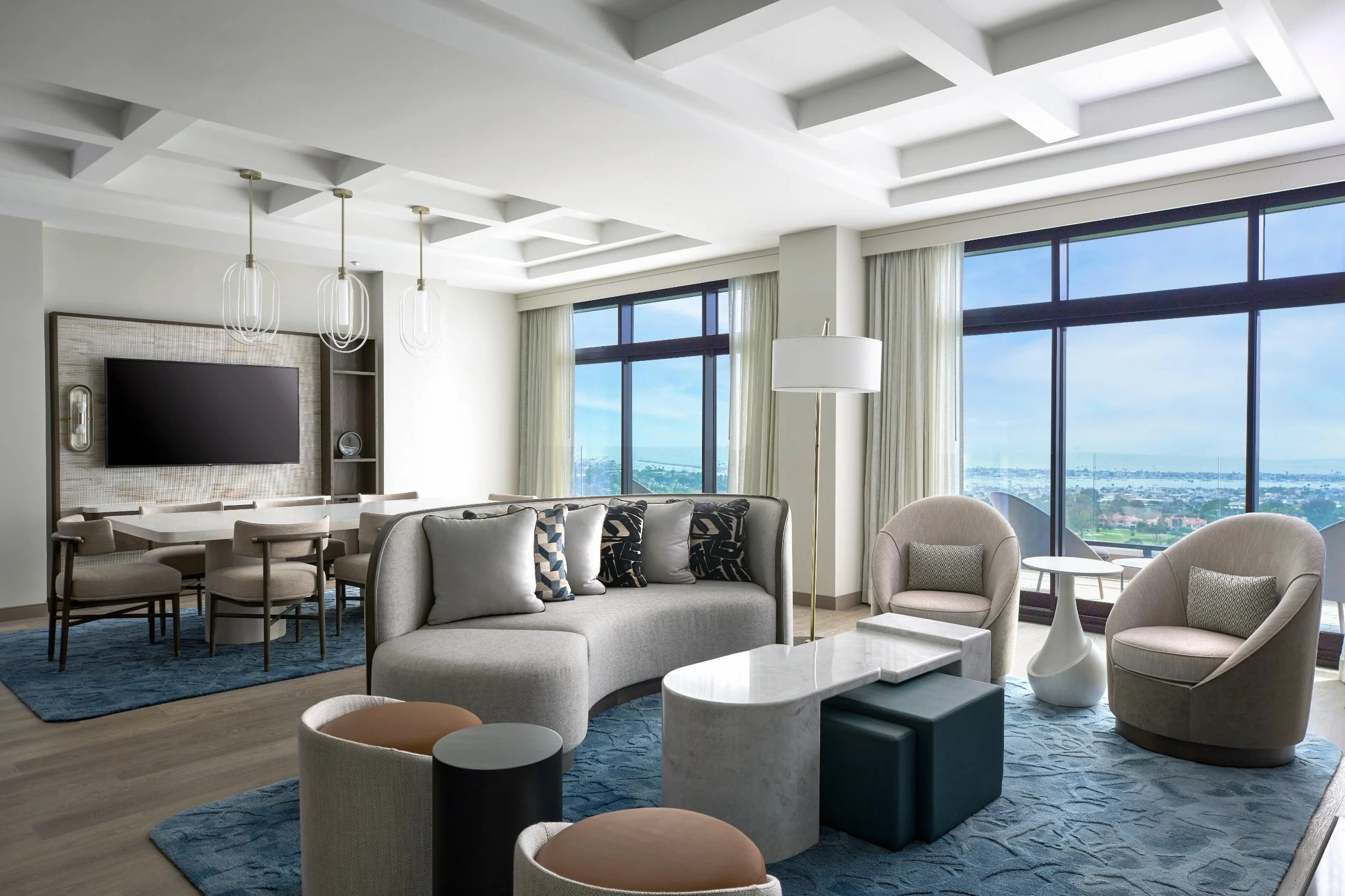 Suite_Penthouse_Living_Dining_0012_V2.jpg