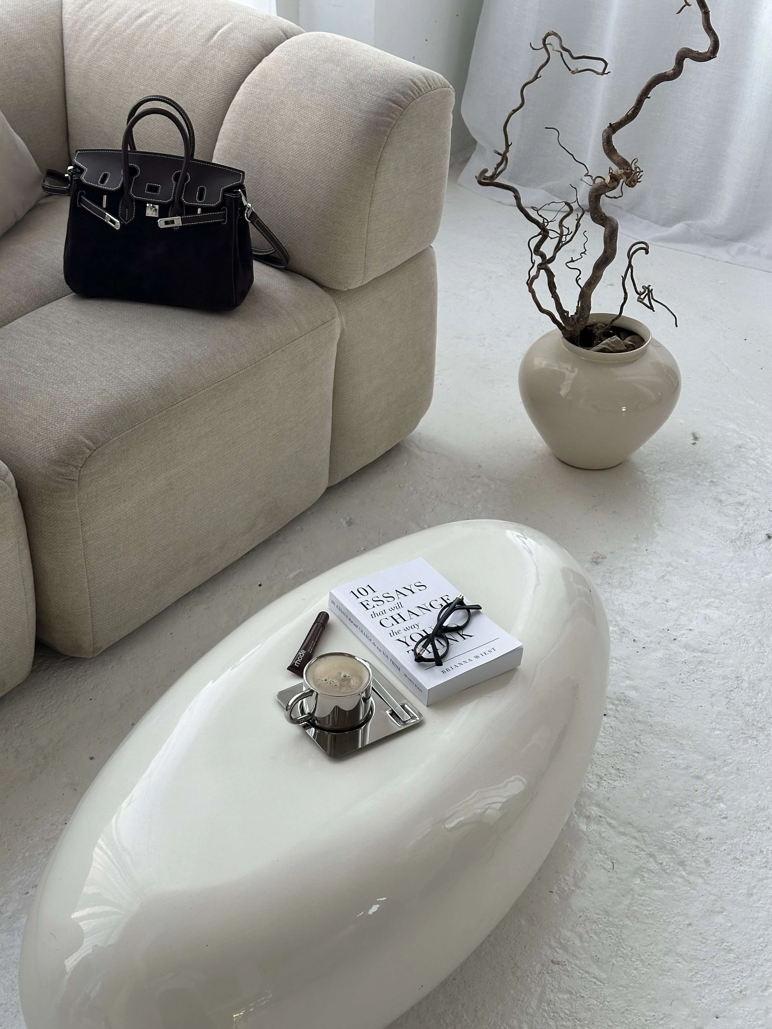 White, Minimal Aesthetic Property