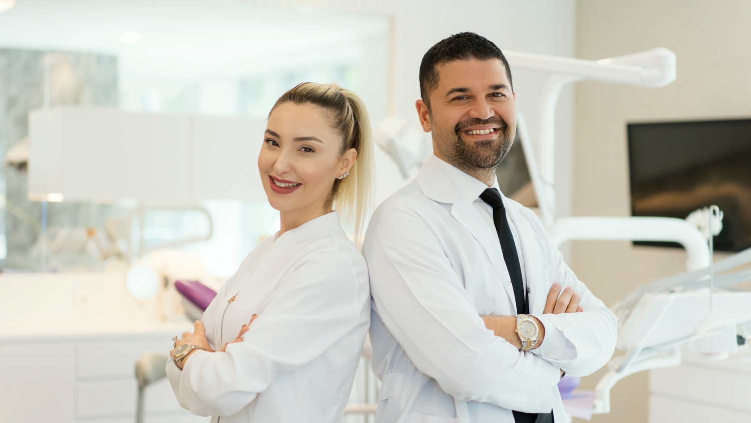 Understanding the Two Dental Degrees: DDS vs DMD Explained by iDental