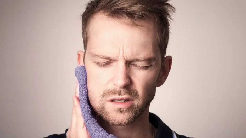 Expert Tips for Speedy Post-Tooth Extraction Care and Recovery Guide