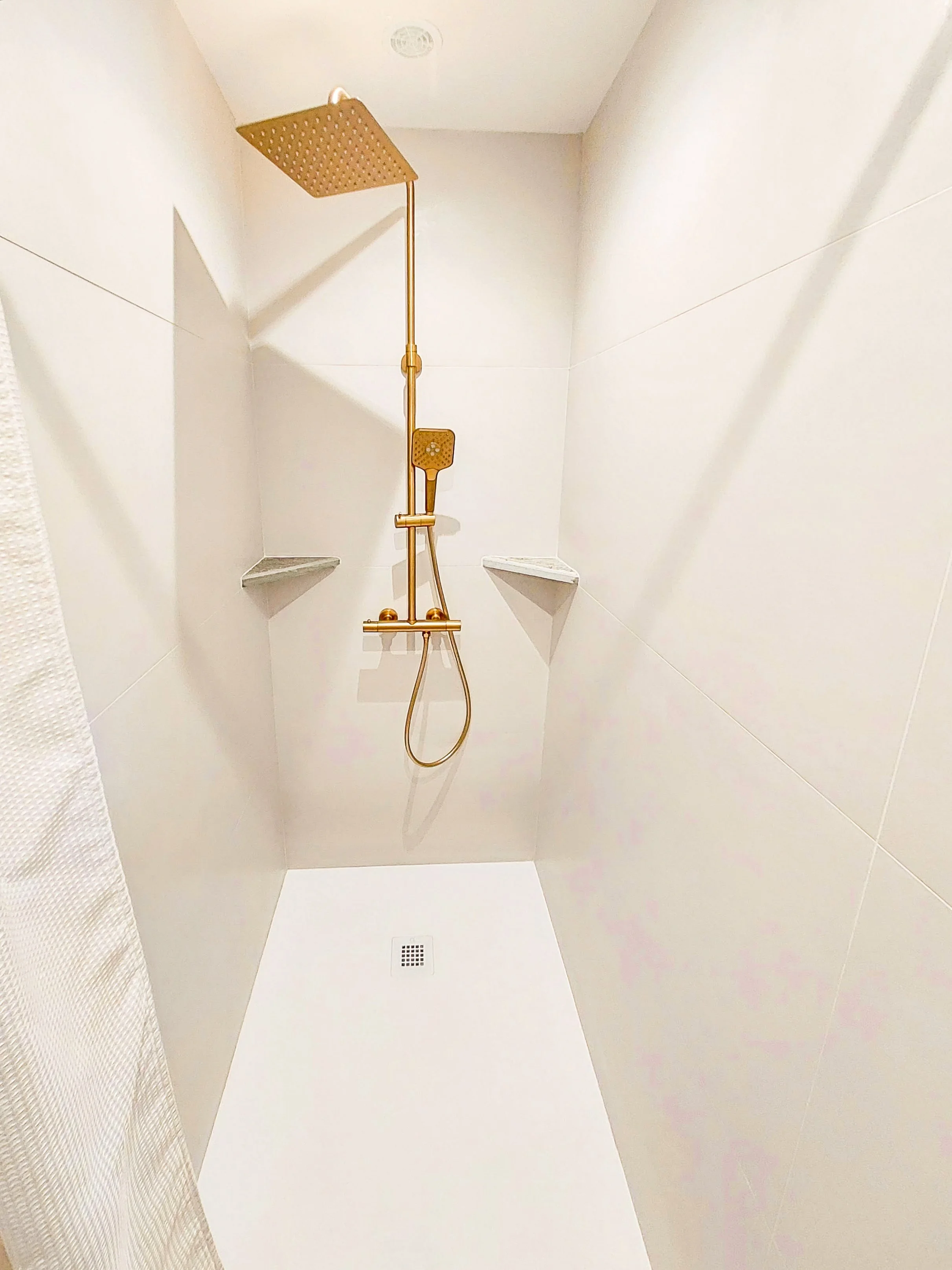 Douche à Casa l'Ombria à Nonza Cap Corse