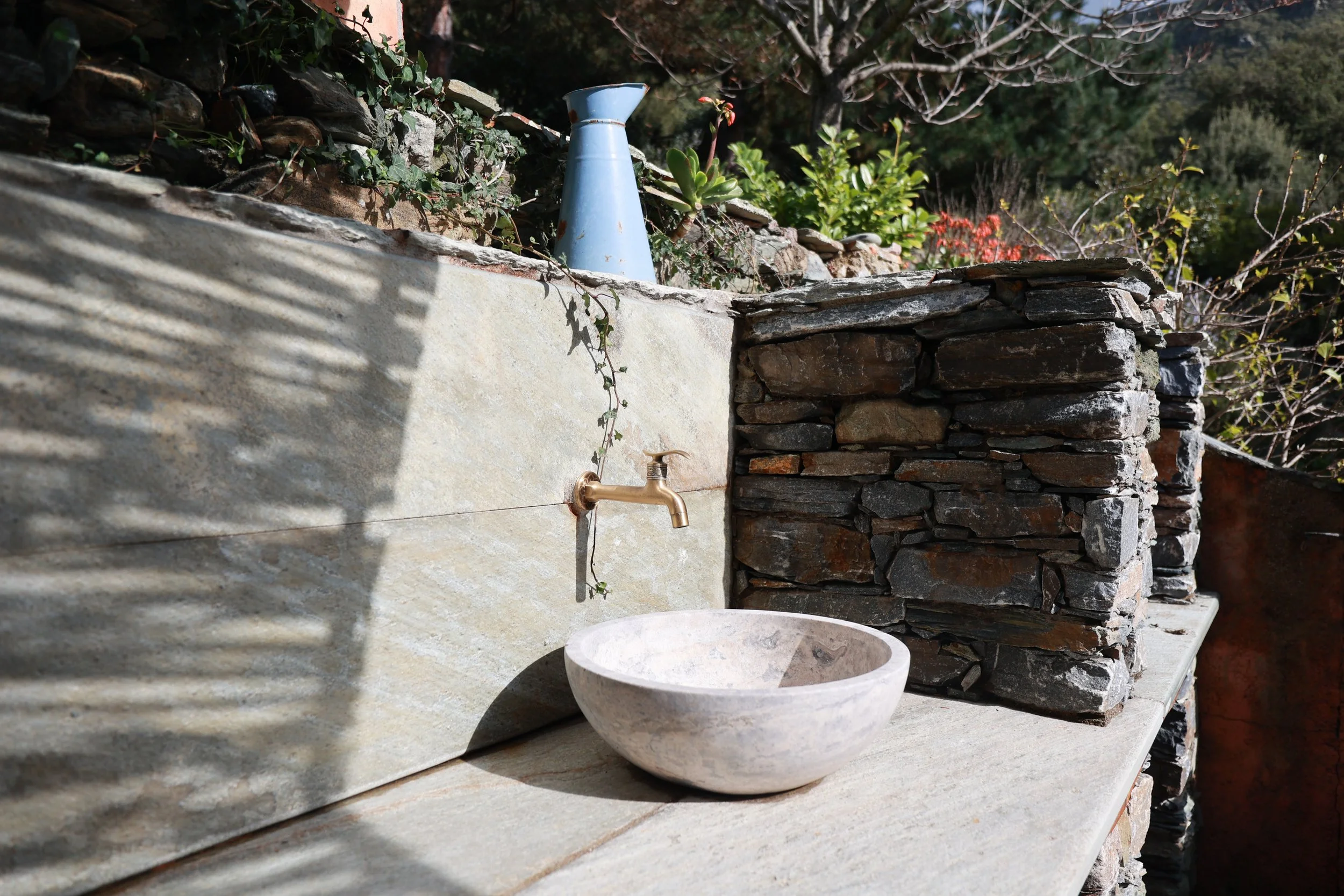 Barbecue en pierre, Casa di Lume à Nonza Cap Corse