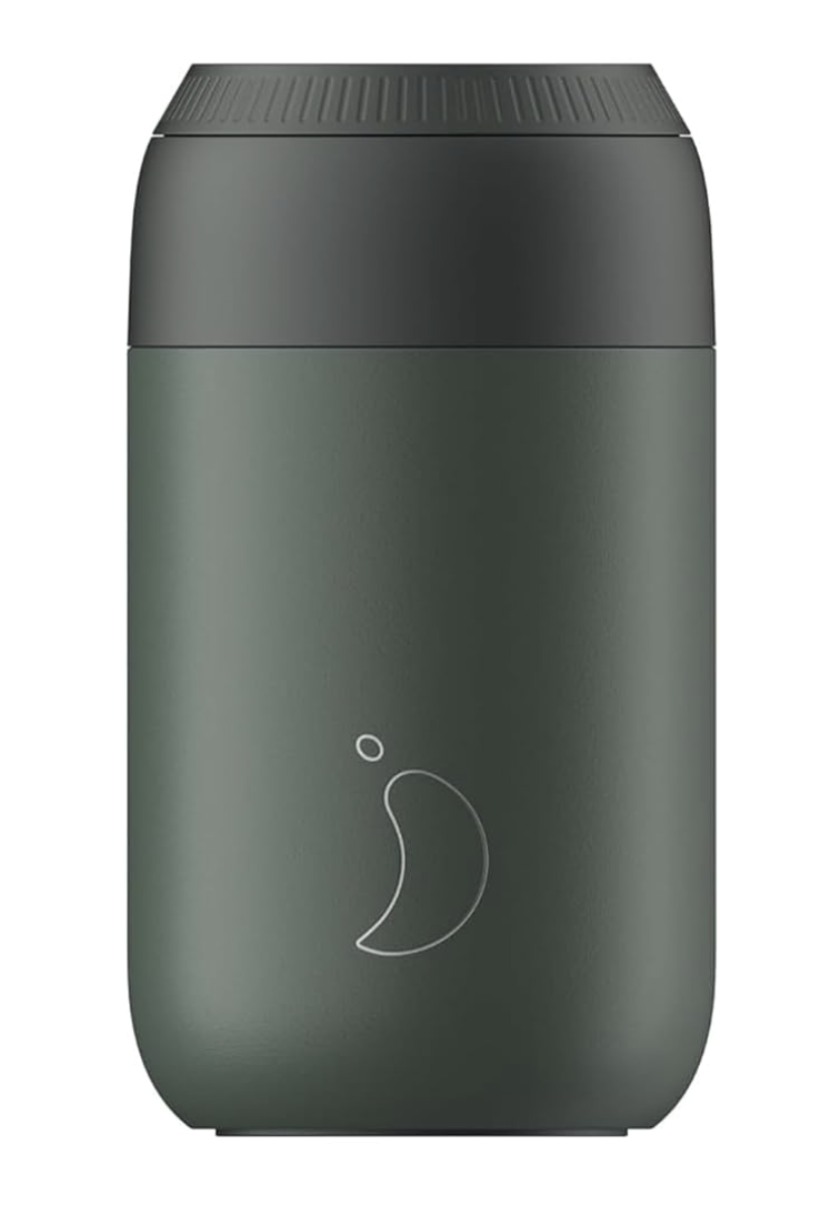 Chilly’s - Series 2 Coffee Cup. Double-walled insulation, antimicrobial drinking surfaces, twist-close mechanism, and a soft rubber base. Easy to clean, perfectly sized, and built for daily use.