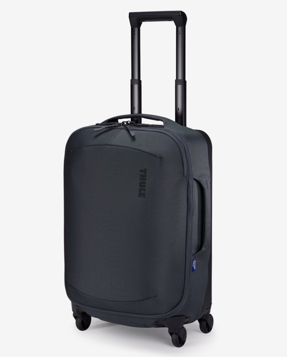 Thule Subterra 2 carry-on suitcase spinner 55cm. Sleek, versatile and built for the modern traveller
Pack smart, pack more
Packing more things doesn't always require a larger bag – sometimes it just requires smarter features. This carry-on spinner in