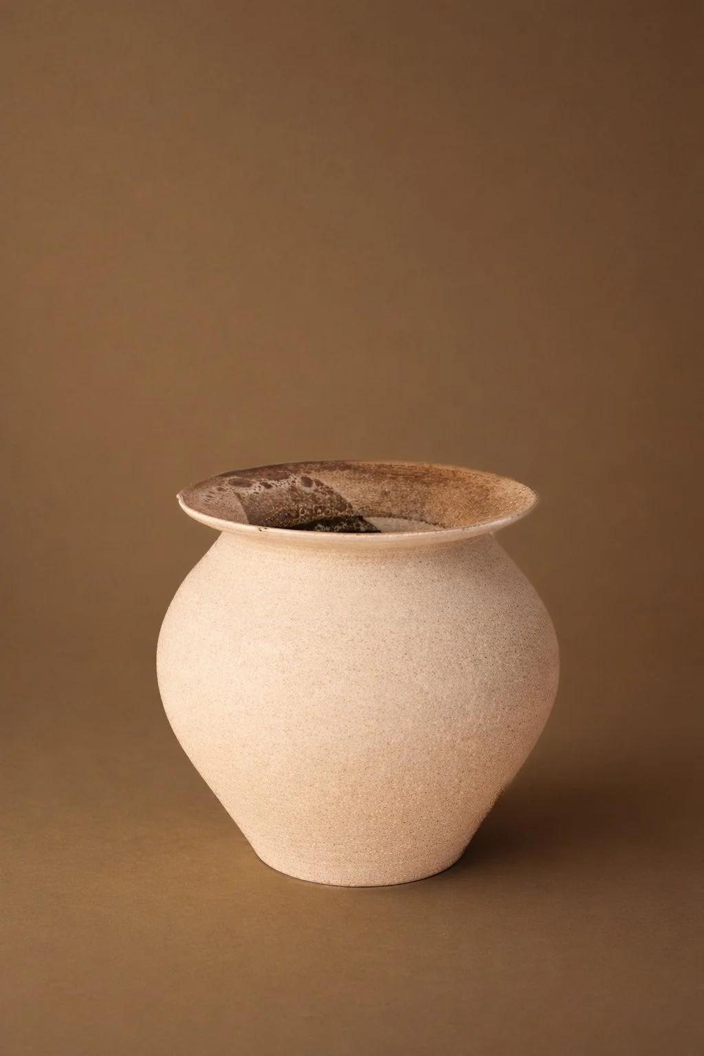 Vase grès blanc cassé